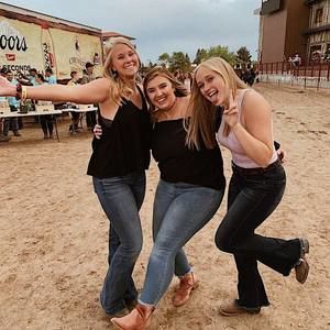 Meet your Posher, Emily